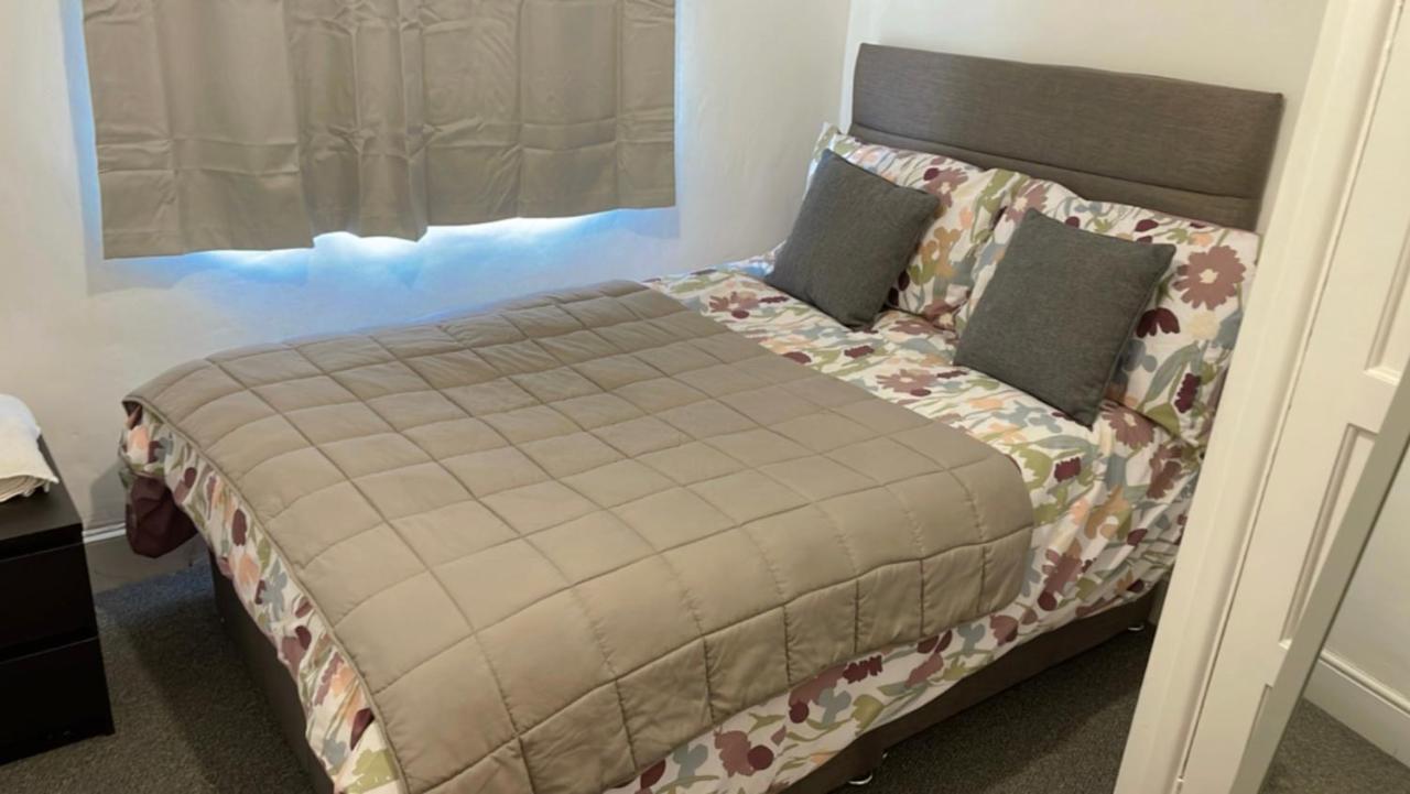 Small Room In Horfield 3 Бристол Екстериор снимка
